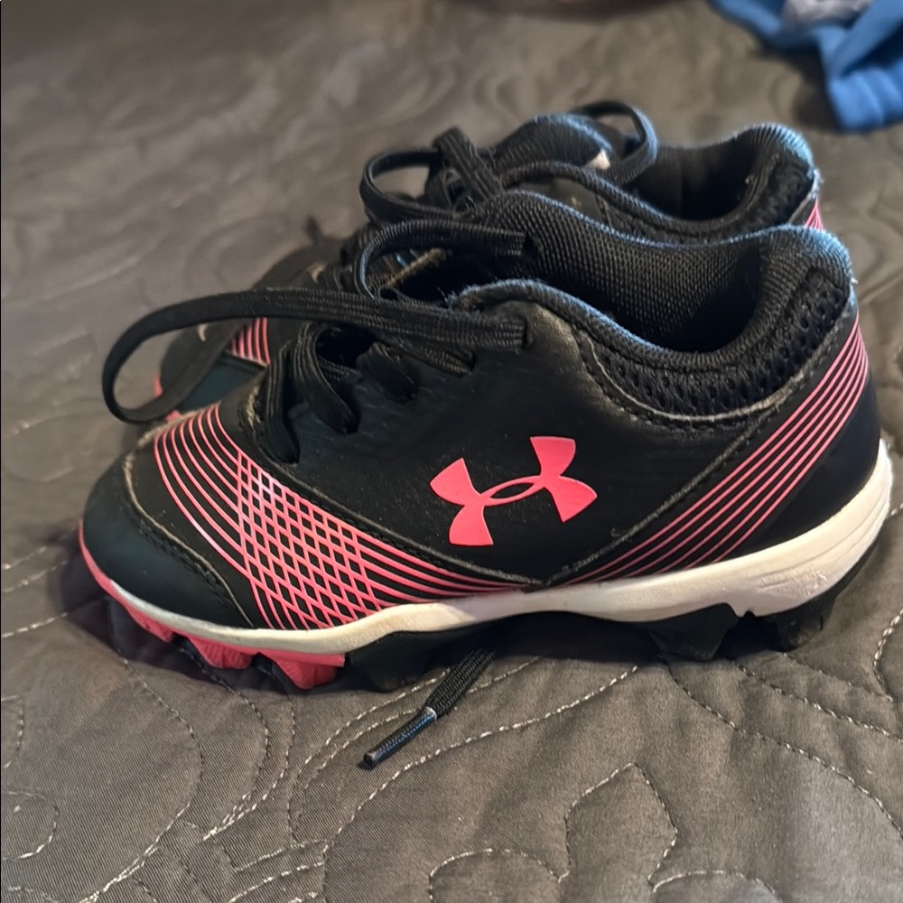 Under Armour Kids tball cleat